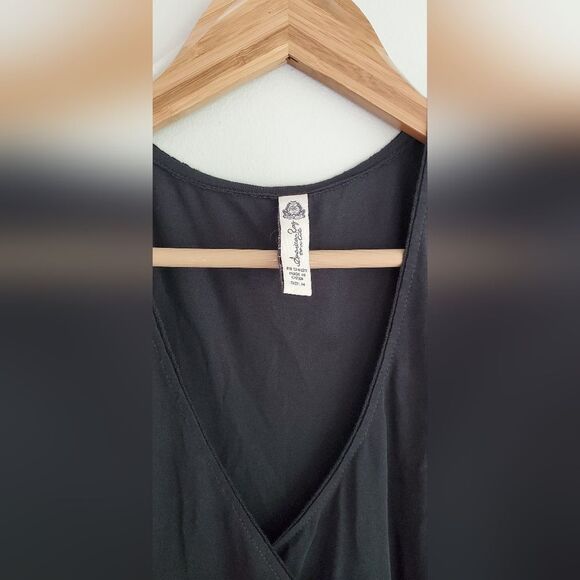 American Rag Elegant Charcoal Black Wrap Top Size Medium - Picture 5 of 9